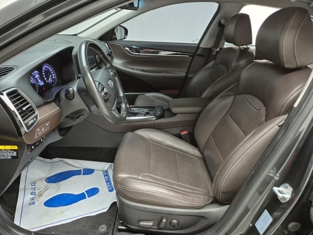 HYUNDAI Grandeur - Vista 11