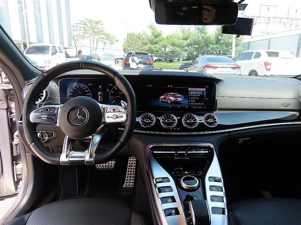 Mercedes Benz AMG GT - Vista 7