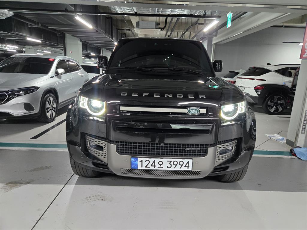 Land Rover Defender 2023 Negro - Importación desde Corea - HF Imports Iquique - Foto 1