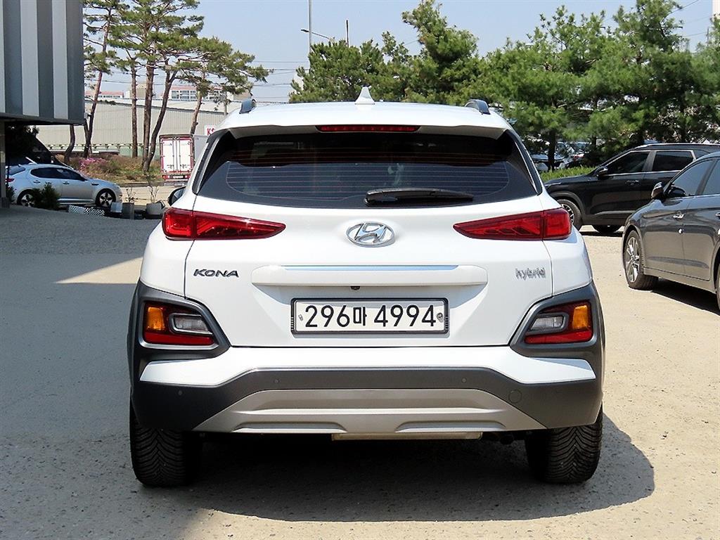 HYUNDAI Kona - Vista 4