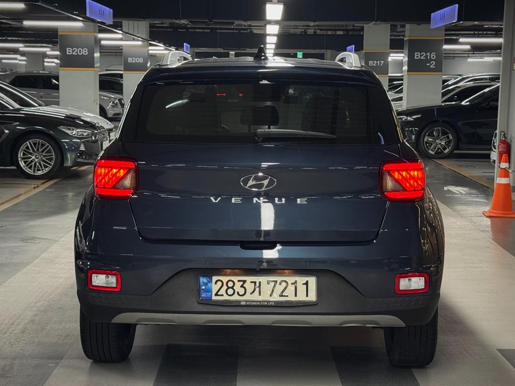 HYUNDAI Venue - Vista 4