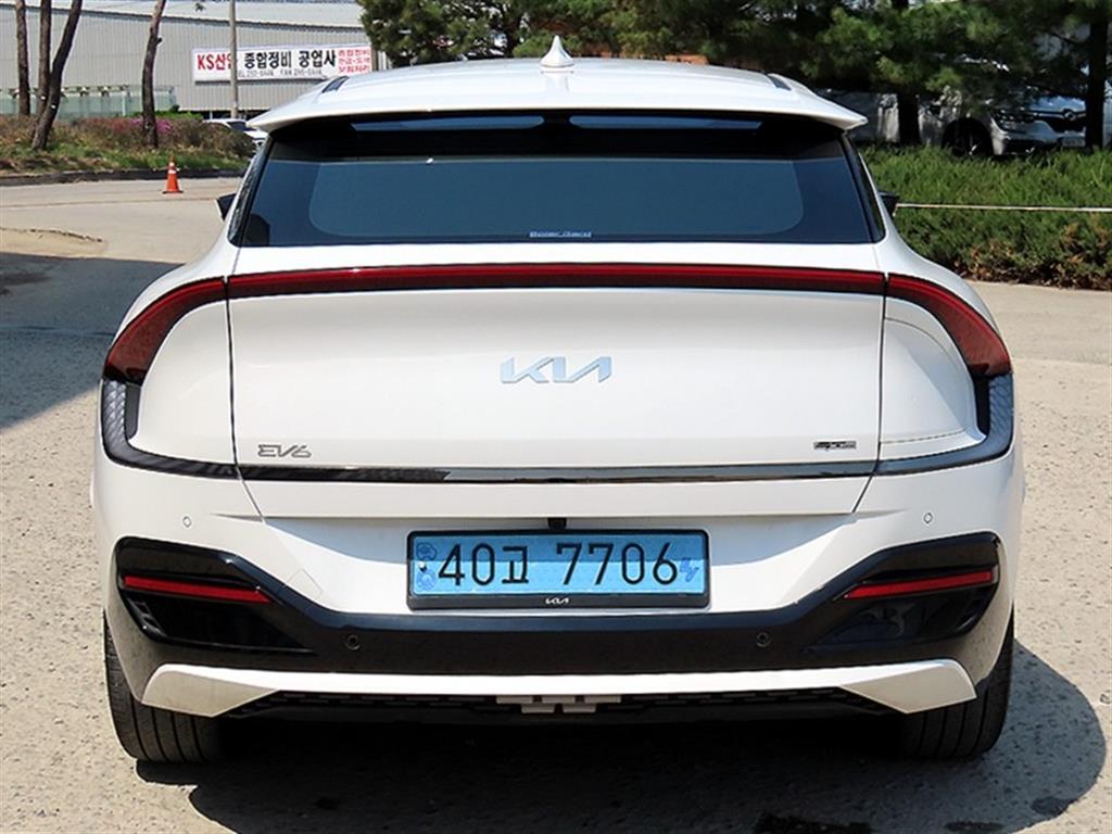 KIA EV6 - Vista 4