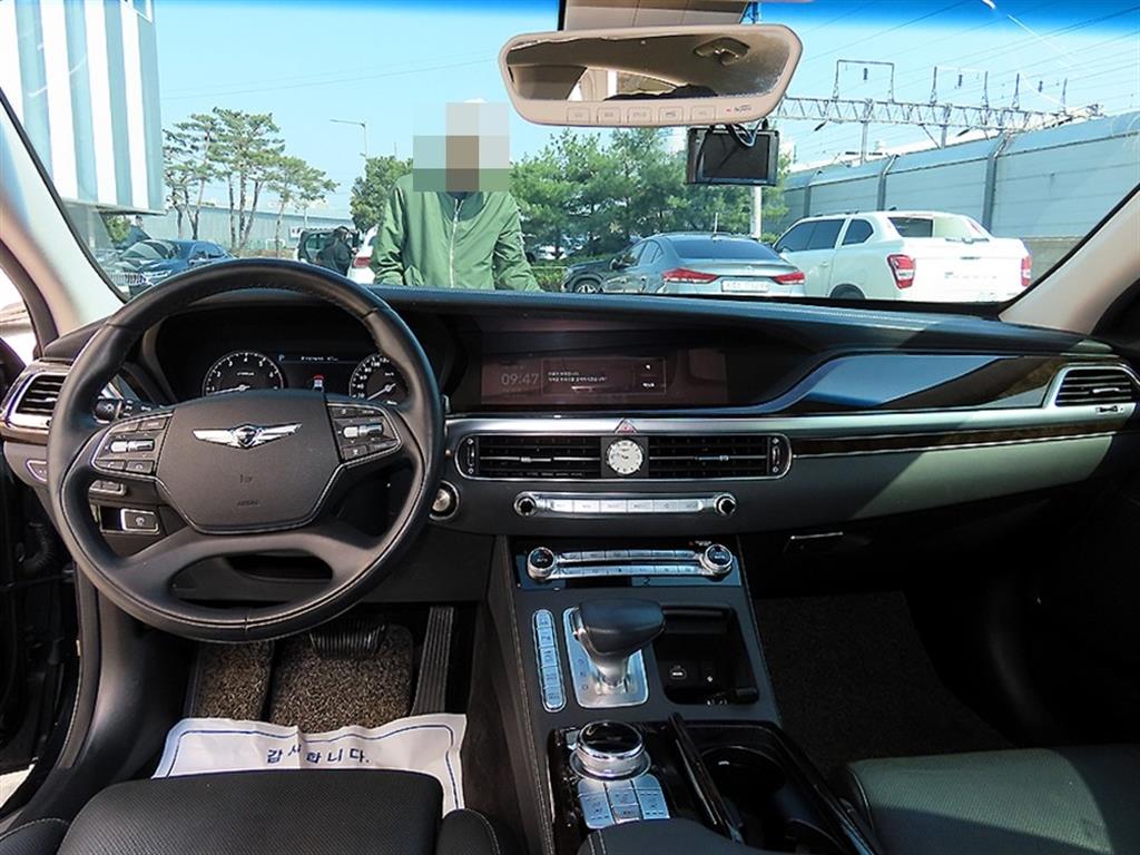 Genesis G90 - Vista 7