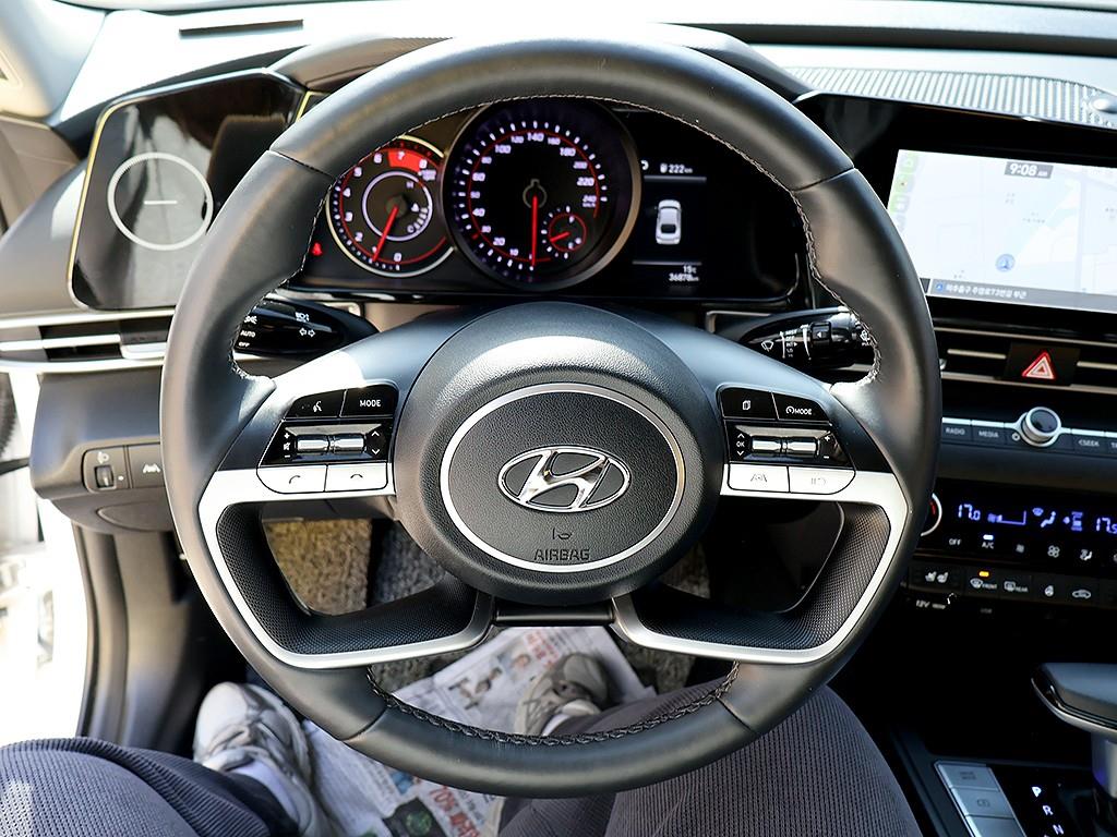 HYUNDAI Avante 2023 Blanco - Importación desde Corea - HF Imports Iquique - Foto 8