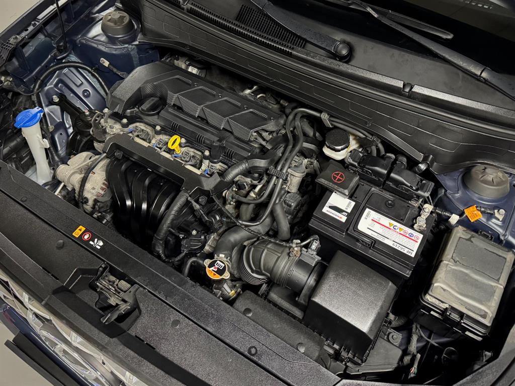 HYUNDAI Venue - Vista 6