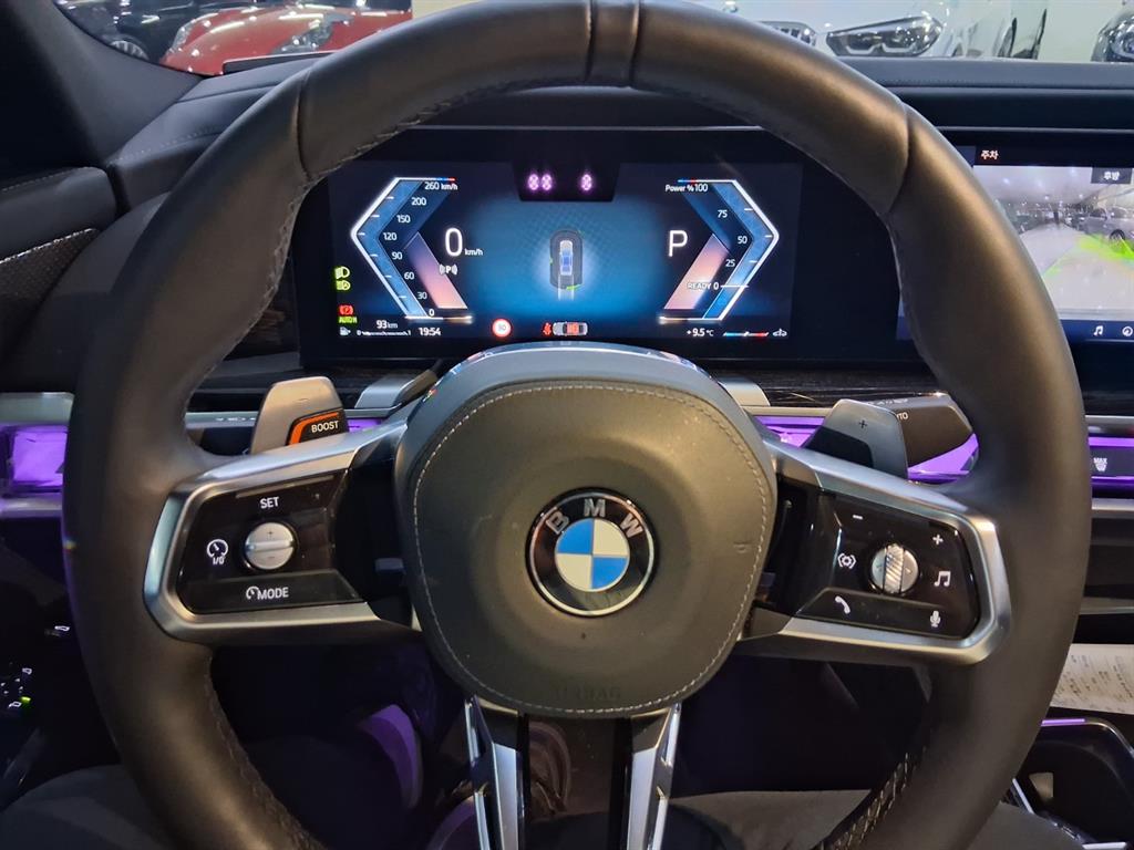 BMW 7 Series - Vista 9