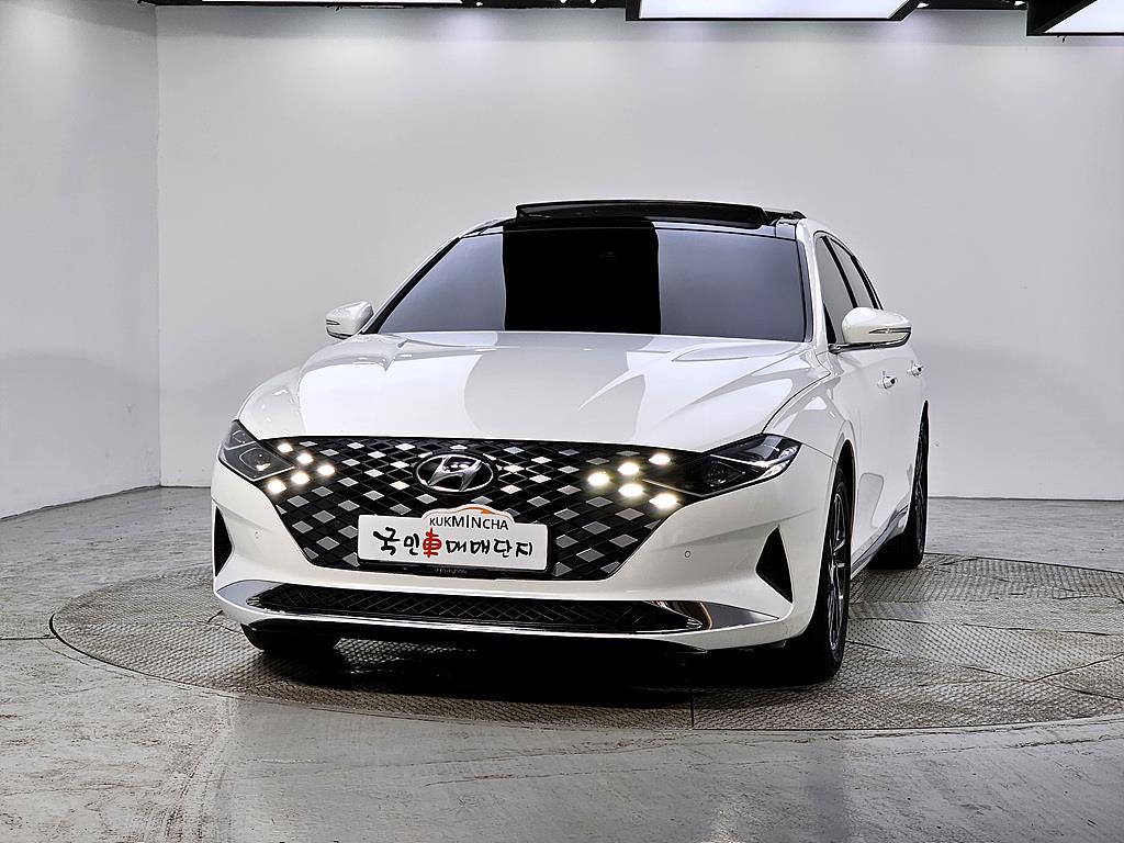 HYUNDAI Grandeur - Vista 2