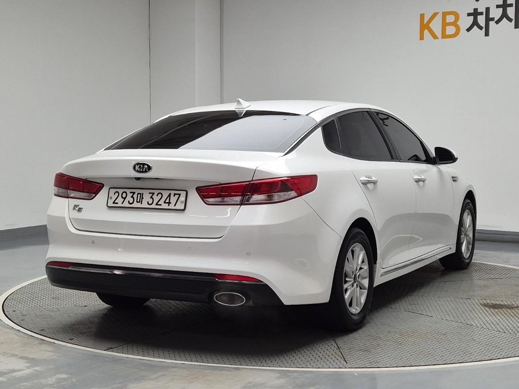 KIA K5 - Vista 3