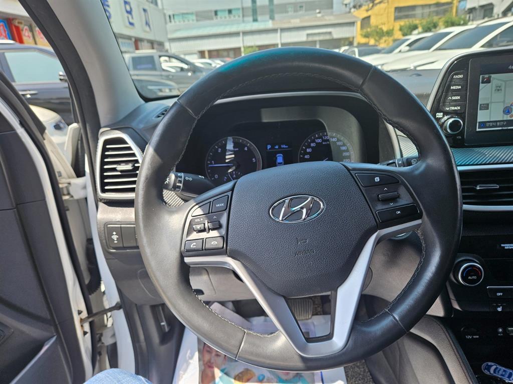 HYUNDAI Tucson - Vista 5