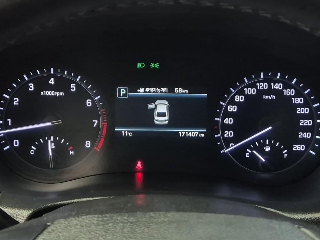 Genesis G80 - Vista 6