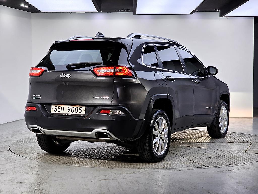 Jeep Cherokee - Vista 4