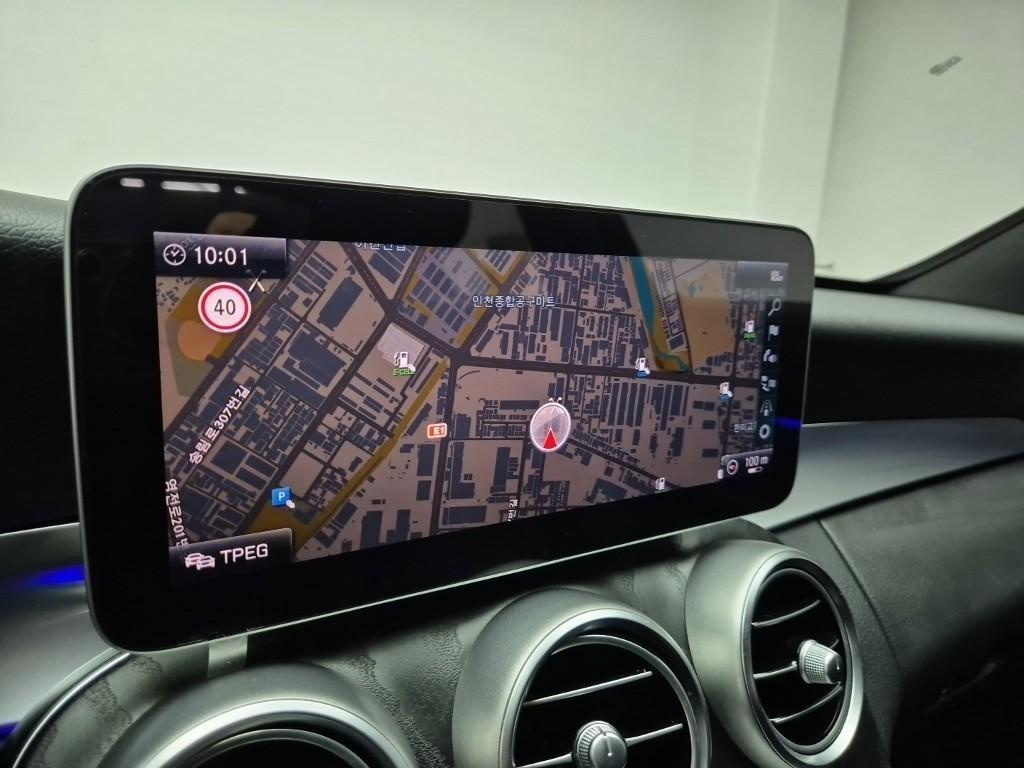 Mercedes Benz C Class - Vista 12