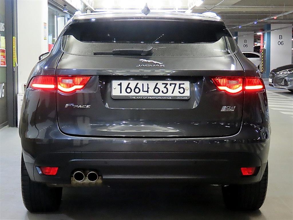 Jaguar F-PACE - Vista 5