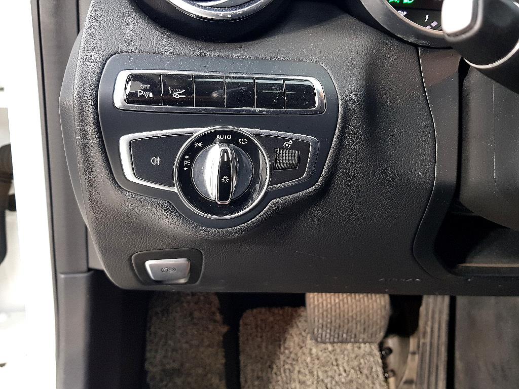 Mercedes Benz C Class - Vista 10