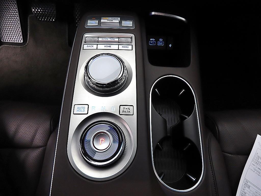 Genesis GV70 - Vista 10