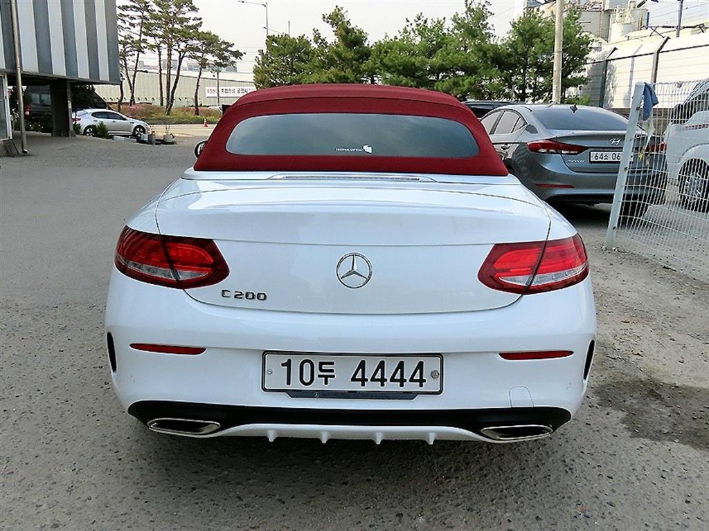 Mercedes Benz C Class - Vista 8