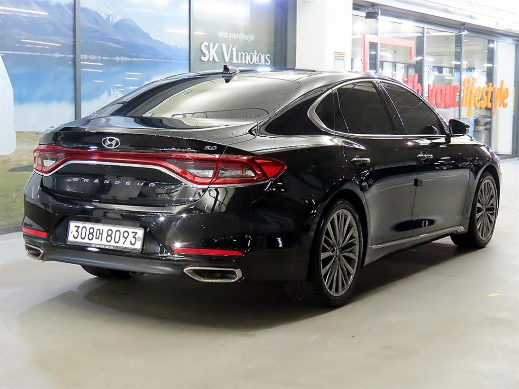 HYUNDAI Grandeur - Vista 4