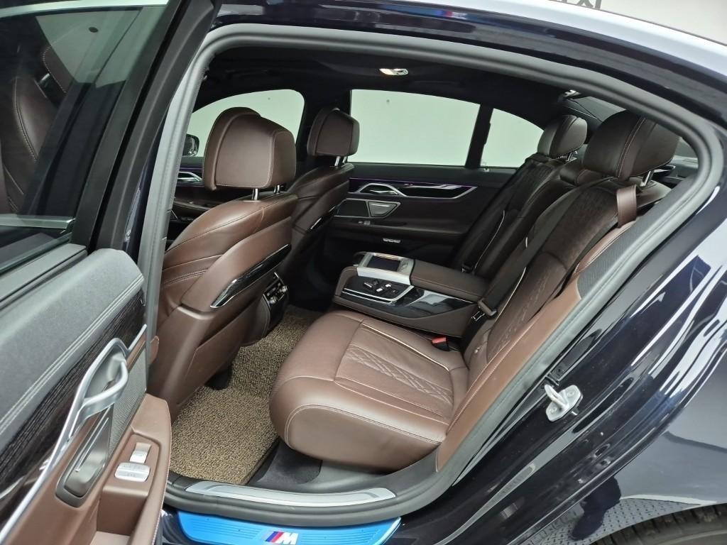 BMW 7 Series - Vista 10