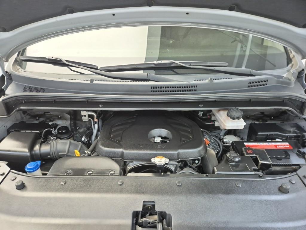 HYUNDAI Starex - Vista 5