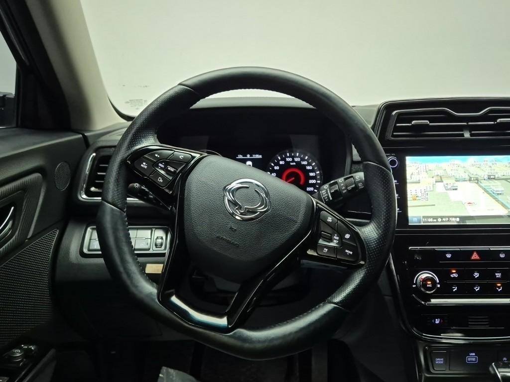 Ssangyong Tivoli - Vista 9