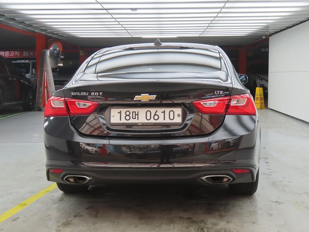 Chevrolet Malibu - Vista 3