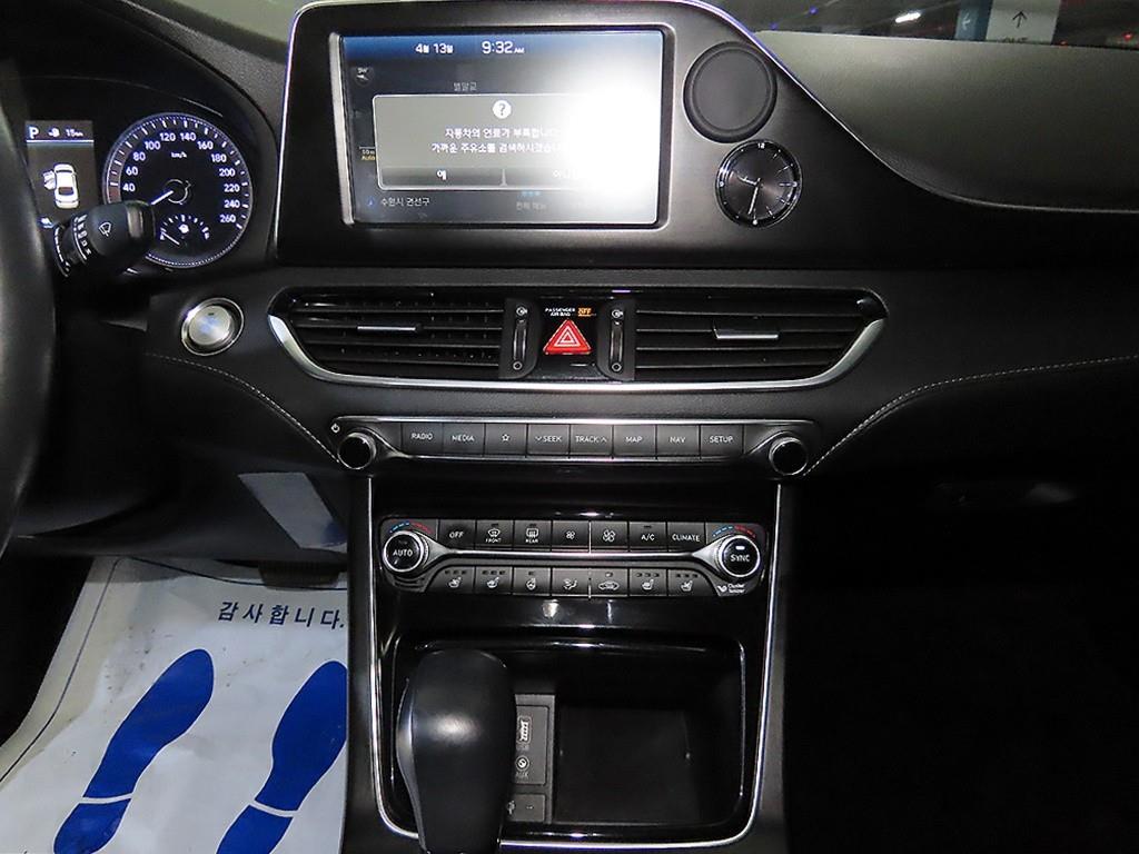 HYUNDAI Grandeur - Vista 11