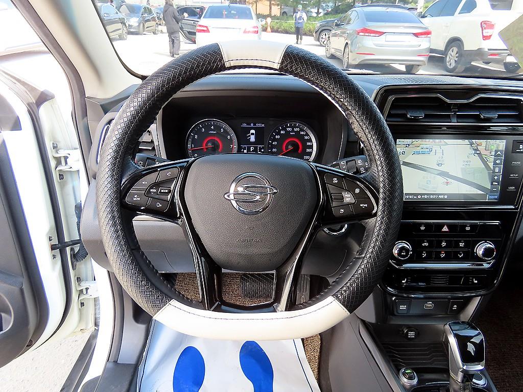 Ssangyong Tivoli - Vista 8