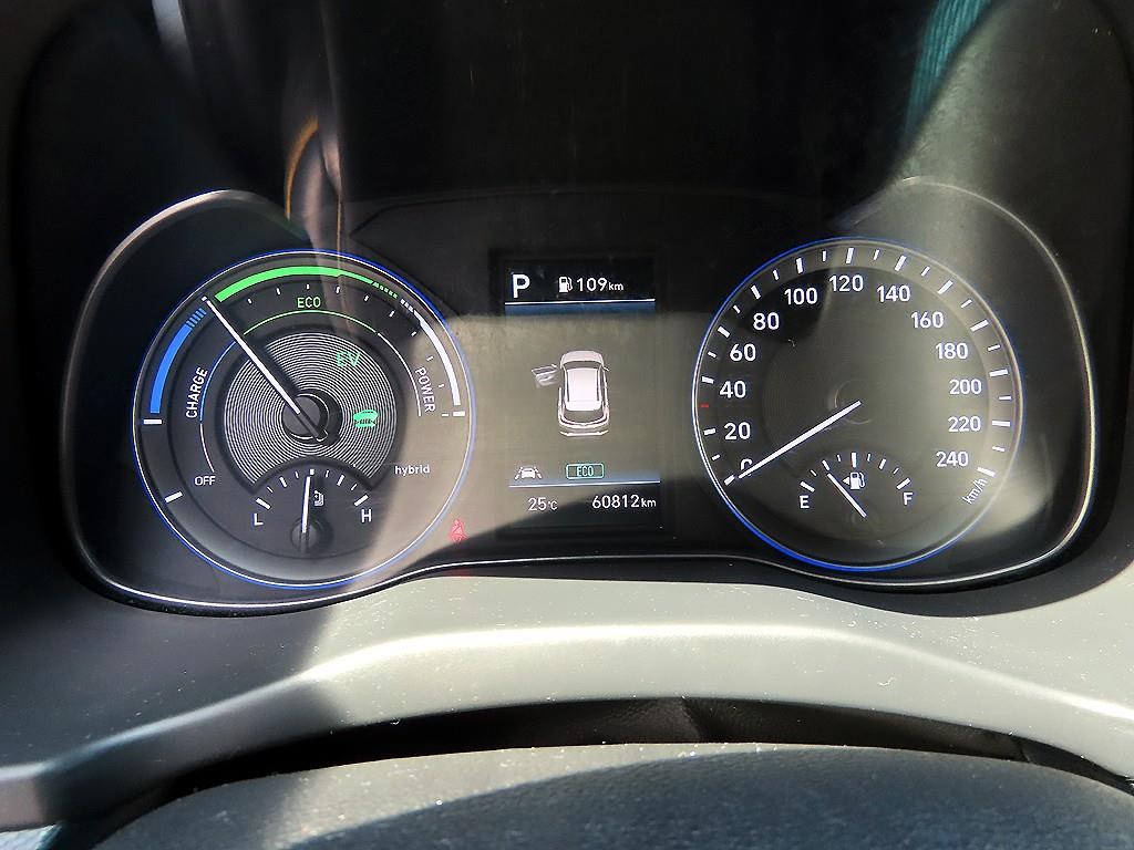 HYUNDAI Kona - Vista 9