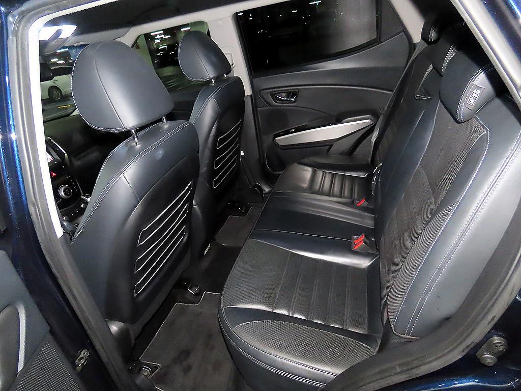 Ssangyong Tivoli - Vista 7