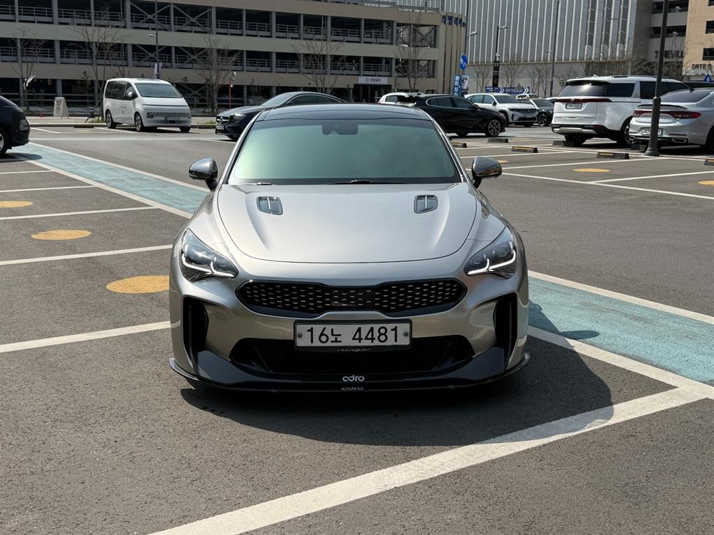 KIA Stinger - Vista 2