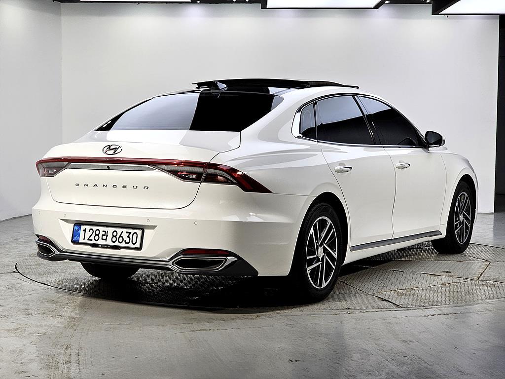 HYUNDAI Grandeur - Vista 4