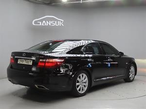 Lexus LS - Vista 8