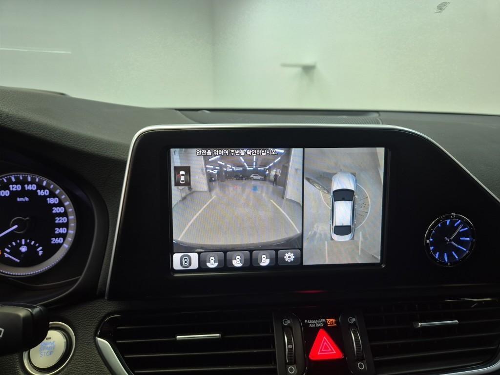 HYUNDAI Grandeur - Vista 7