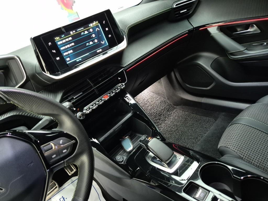 Peugeot 2008 - Vista 10