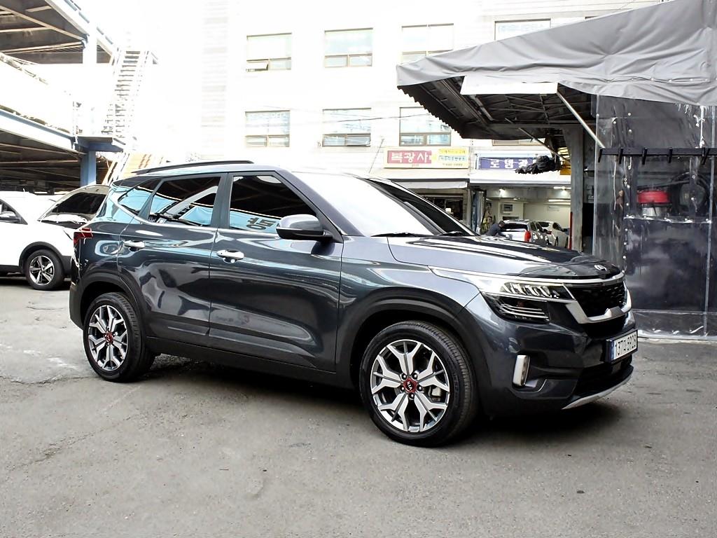 KIA Seltos - Vista 3