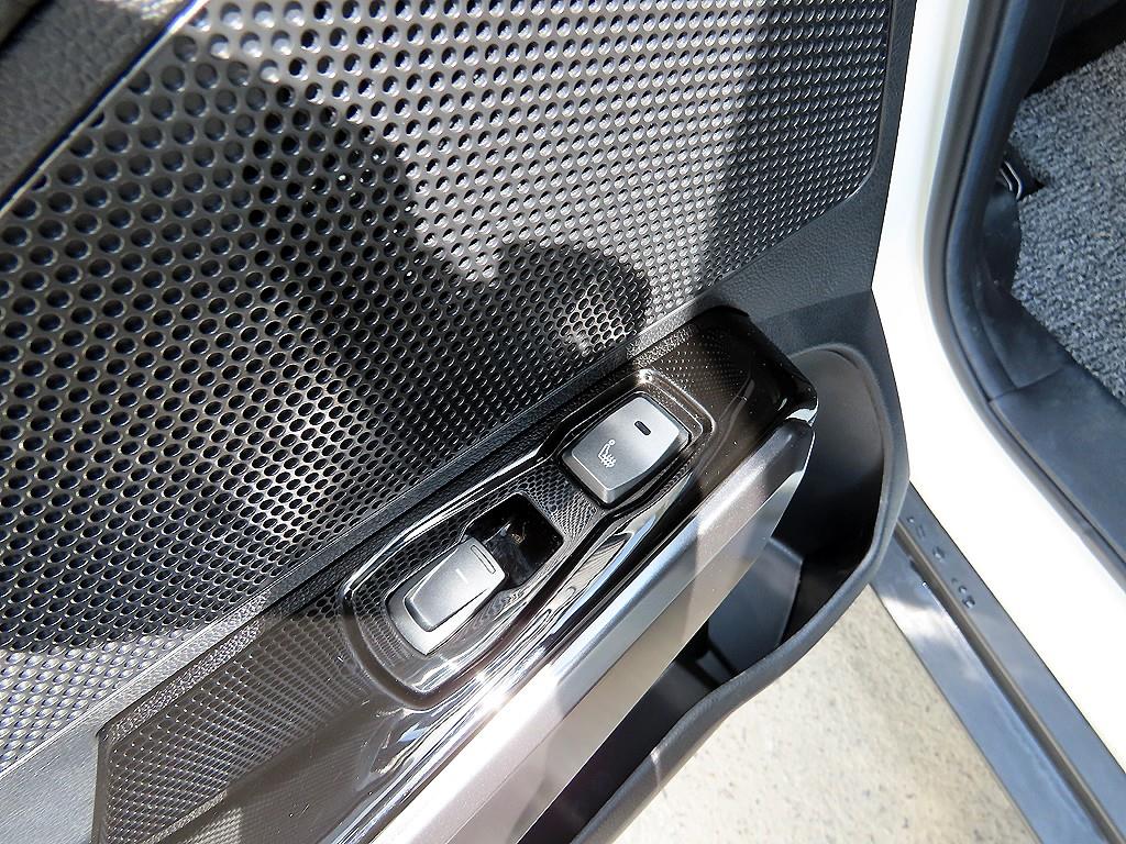 Ssangyong Tivoli 2023 Blanco - Importación desde Corea - HF Imports Iquique - Foto 17