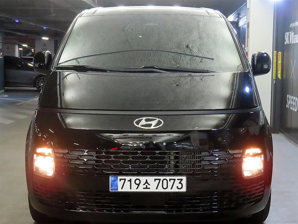 HYUNDAI Staria - Vista 2