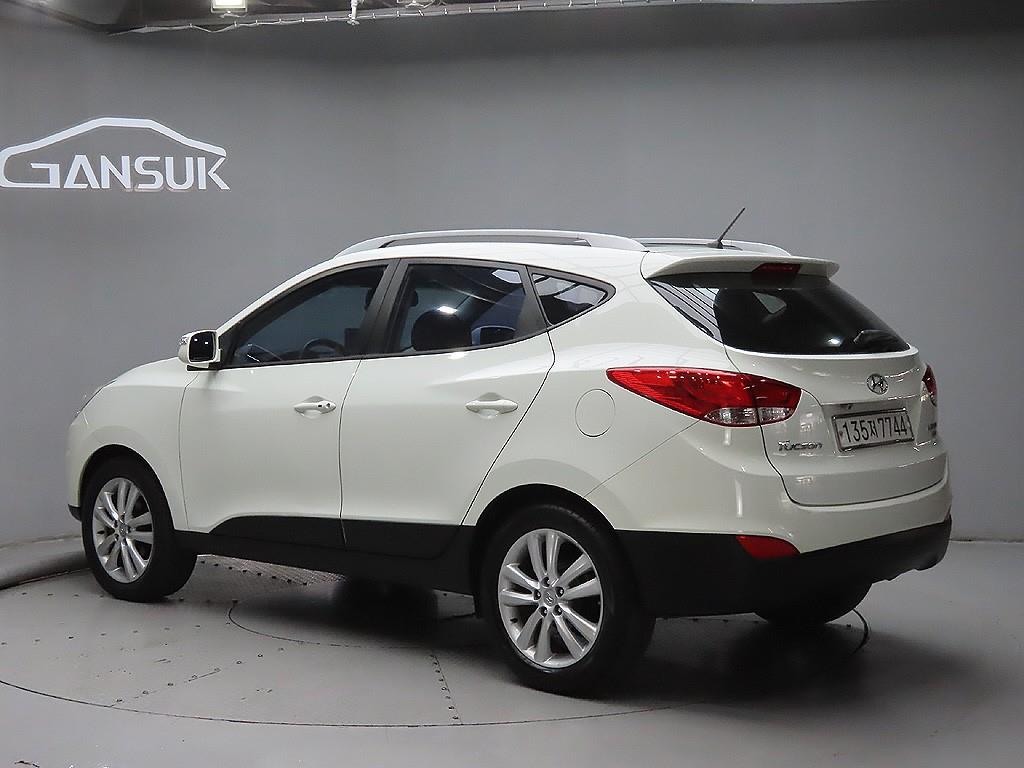 HYUNDAI Tucson - Vista 5