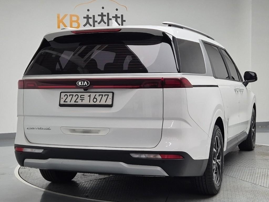 KIA Carnival - Vista 3
