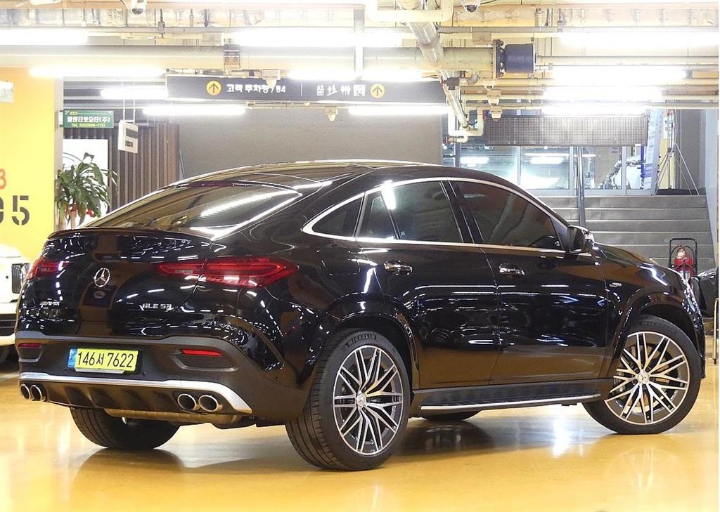 Mercedes Benz GLE Class - Vista 3