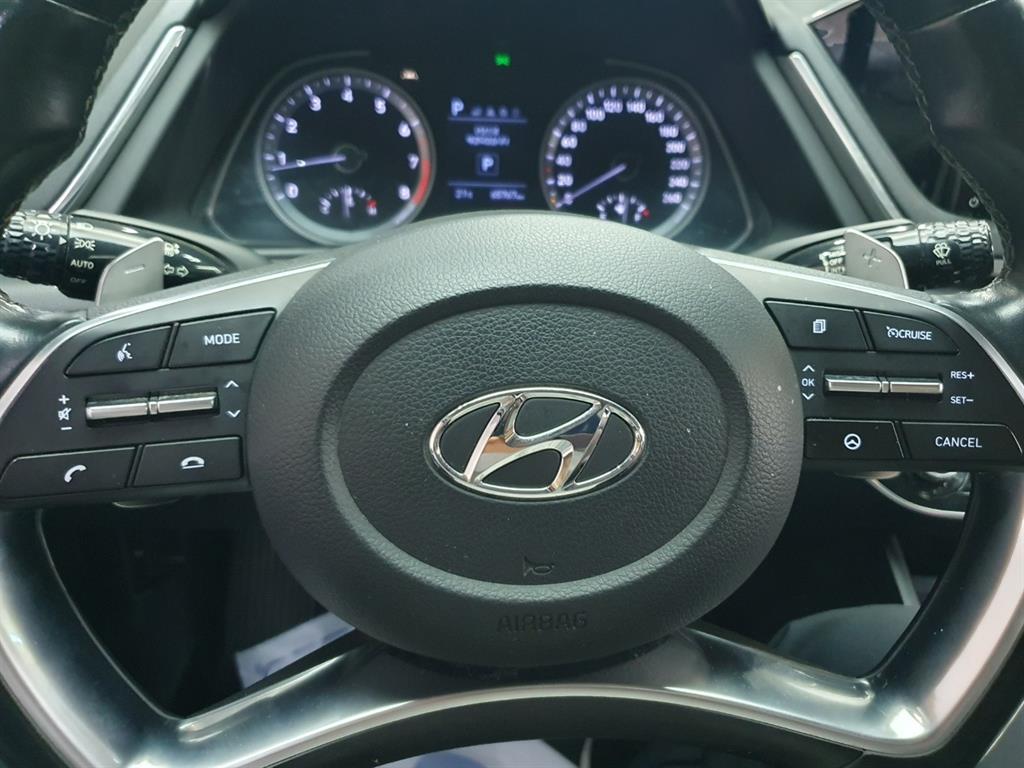 HYUNDAI Sonata - Vista 12