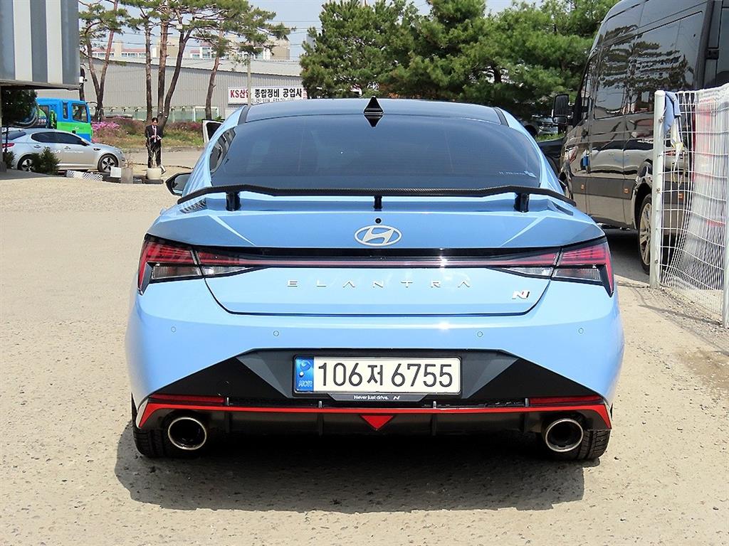 HYUNDAI Avante - Vista 4