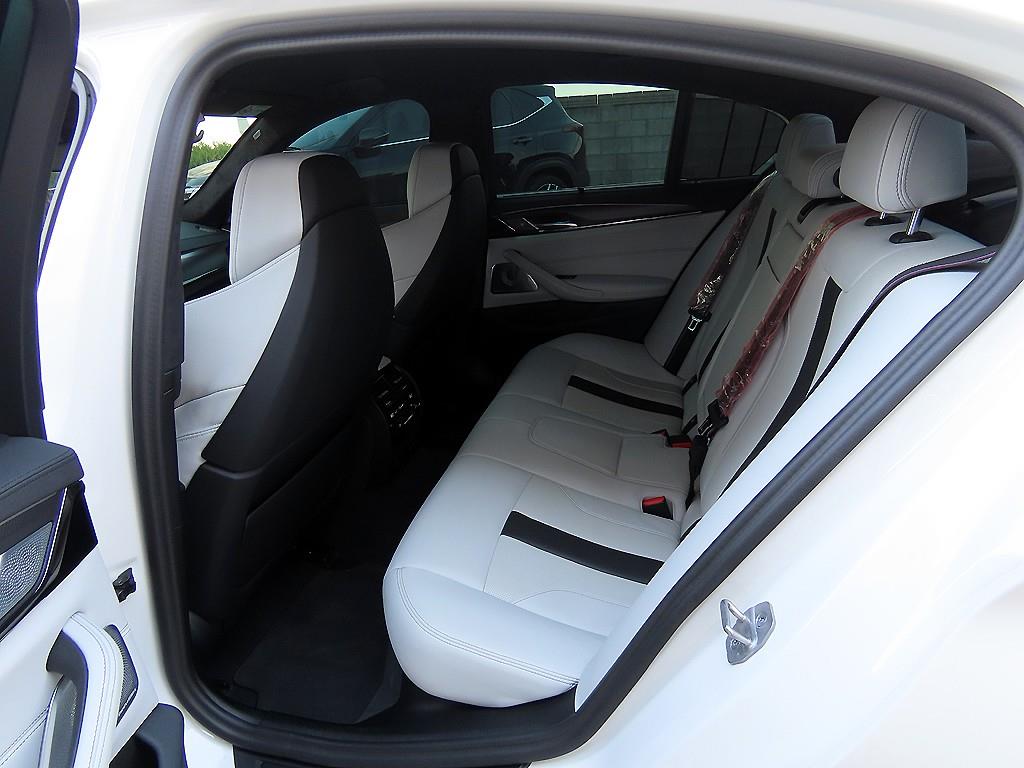 BMW 5 Series - Vista 6