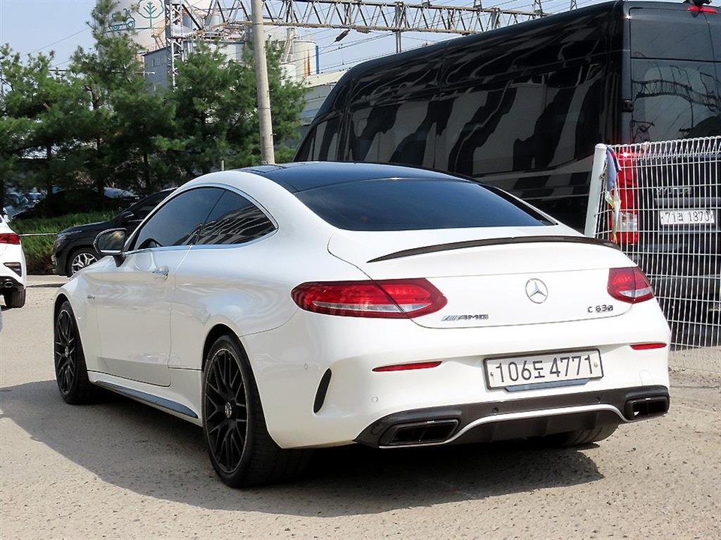 Mercedes Benz C Class - Vista 3