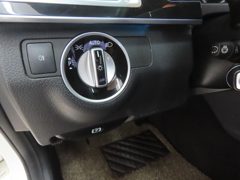 Mercedes Benz E class - Vista 10