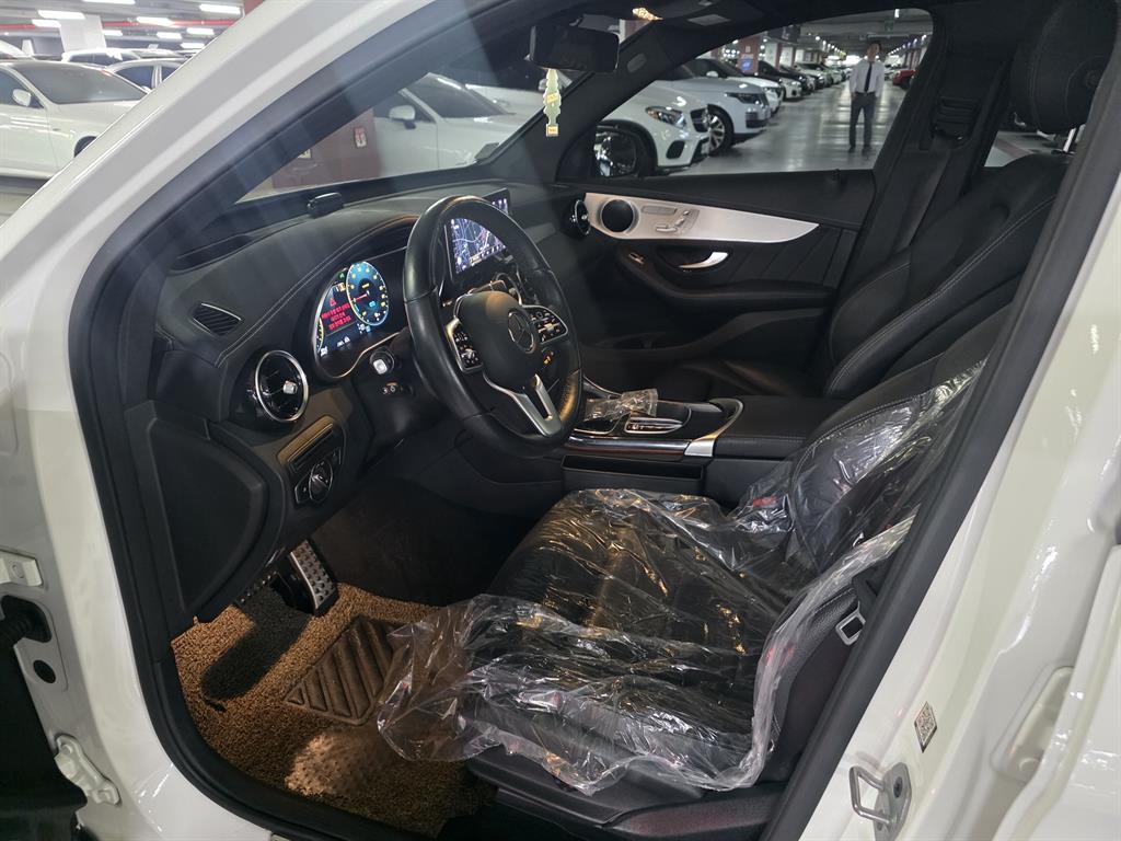 Mercedes Benz GLC Class - Vista 9