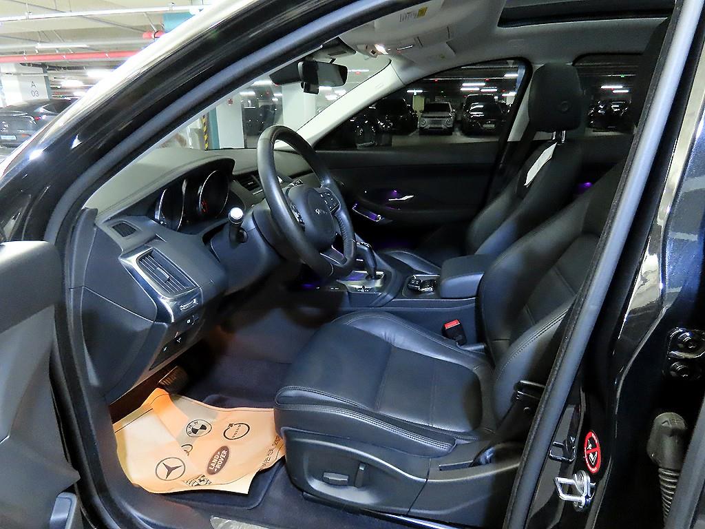 Jaguar E-PACE - Vista 6