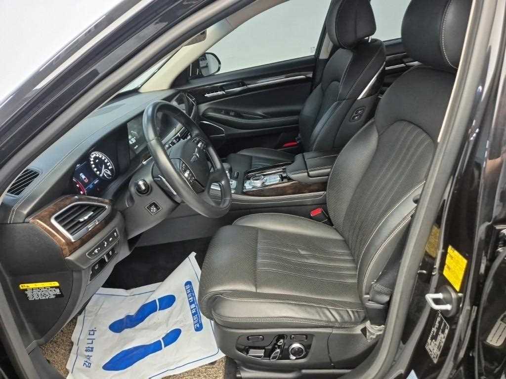 Genesis G90 - Vista 11