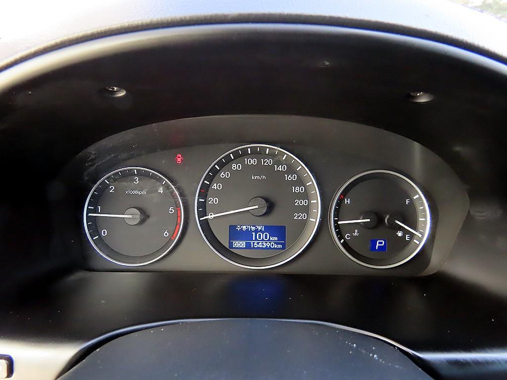 HYUNDAI Starex - Vista 9