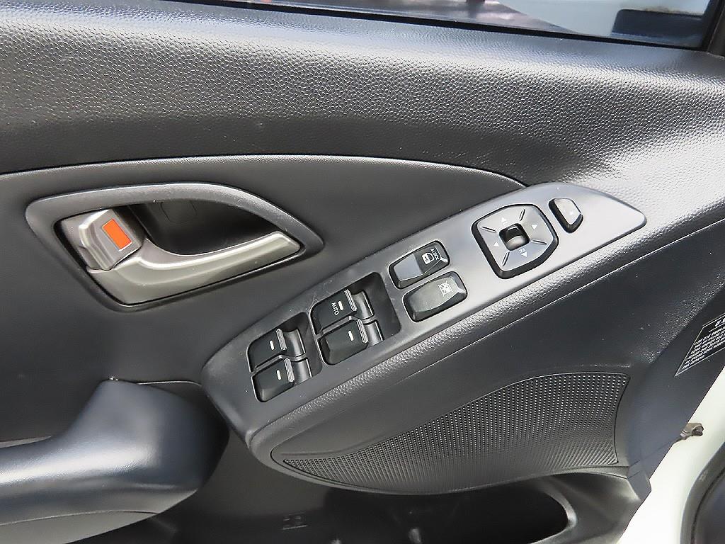 HYUNDAI Tucson 2010 Blanco - Importación desde Corea - HF Imports Iquique - Foto 13